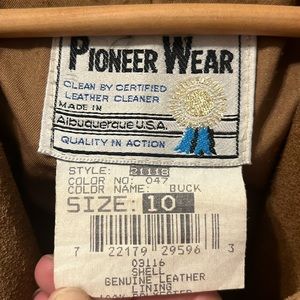 Jacket with tassels, pioneer wear